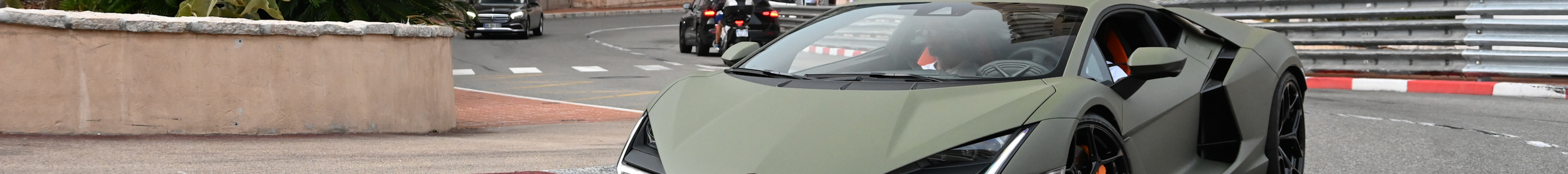 Lamborghini Revuelto