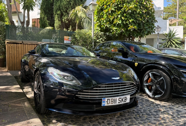 Aston Martin DB11