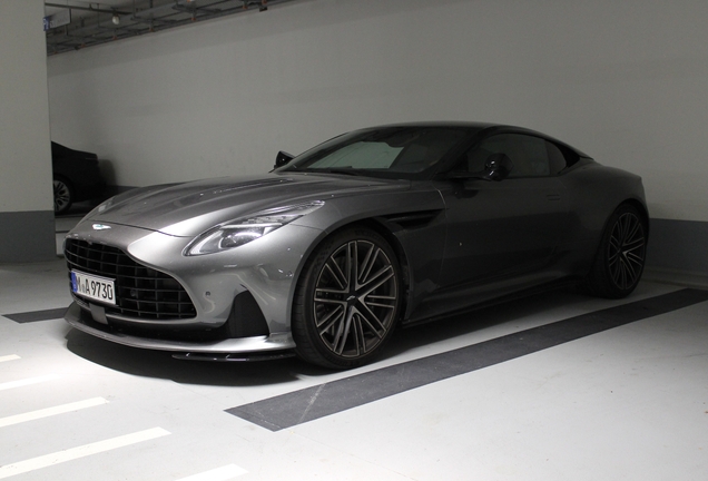 Aston Martin DB12