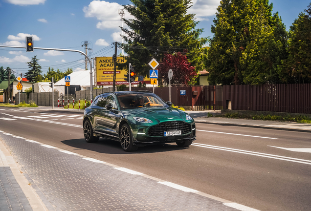 Aston Martin DBX707