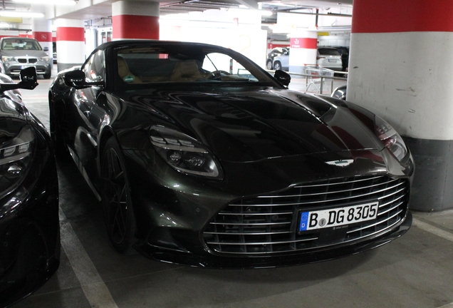 Aston Martin Vanquish Volante 2025