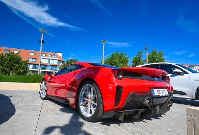 Ferrari 488 Pista