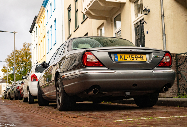 Jaguar XJR