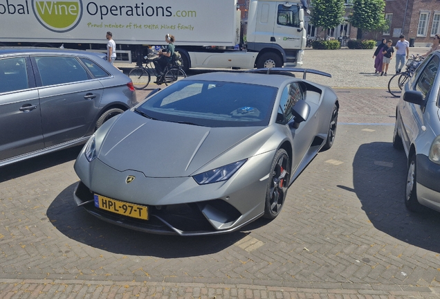 Lamborghini Huracán LP640-4 Performante