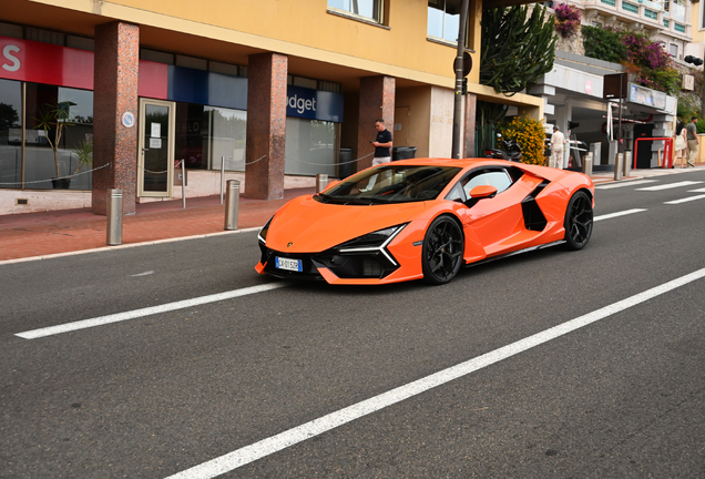 Lamborghini Revuelto