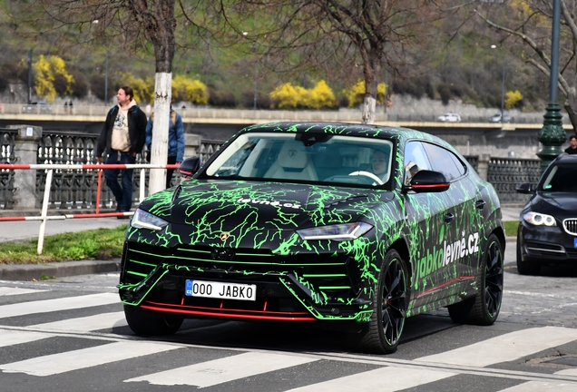 Lamborghini Urus S