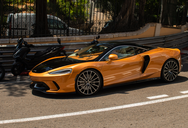 McLaren GT