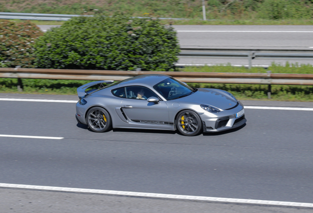 Porsche 718 Cayman GT4