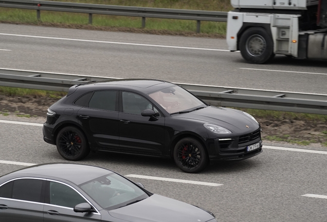Porsche 95B Macan GTS MkIII