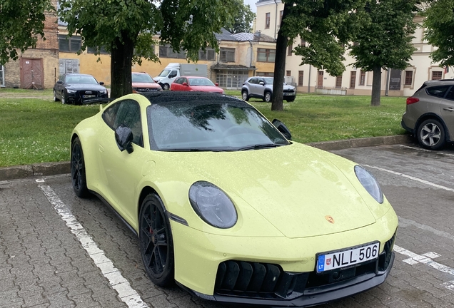 Porsche 992 Carrera 4 GTS MkII