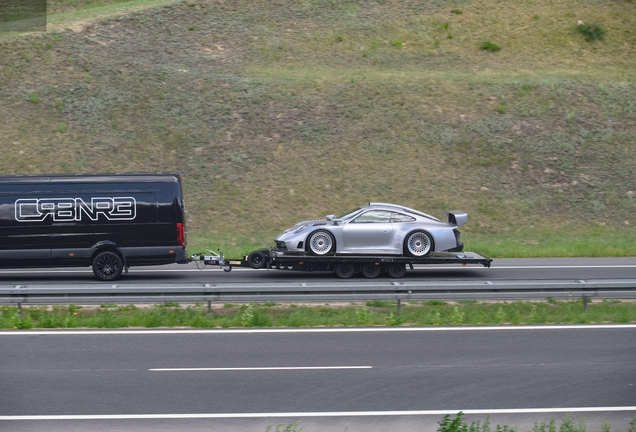 Porsche 992 Carrera S MkI Carbonerre Project GT1 Manta