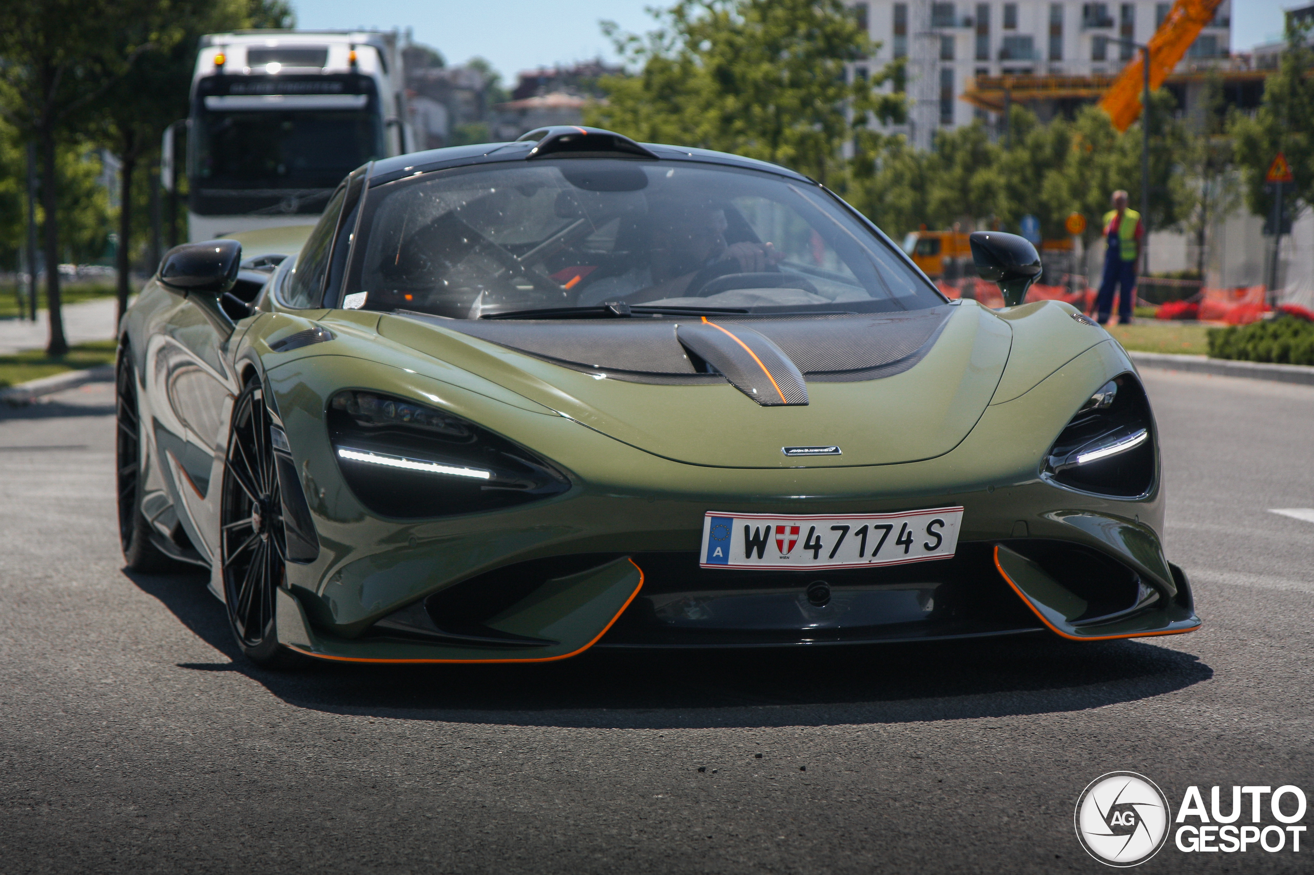 McLaren 765LT Novitec