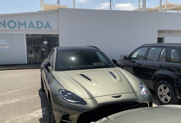 Aston Martin DBX