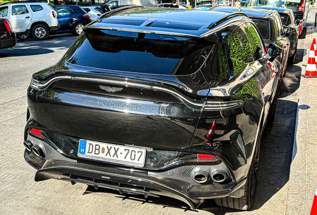 Aston Martin DBX707