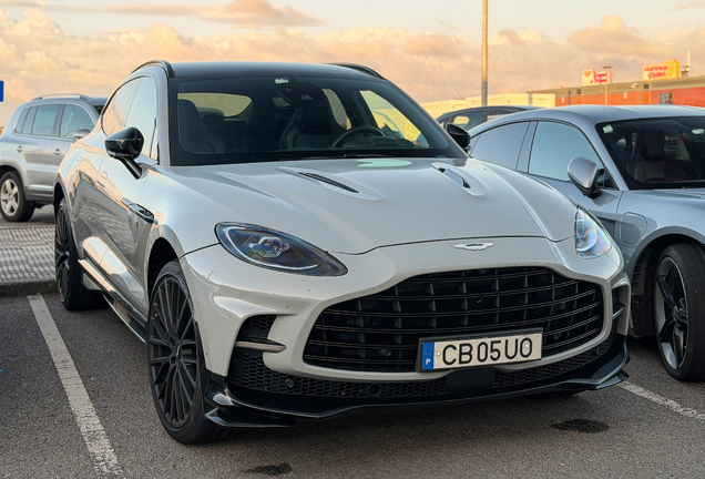 Aston Martin DBX707