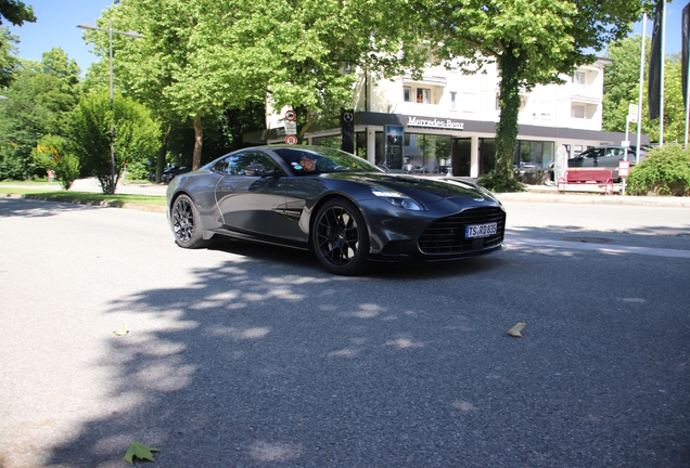 Aston Martin Vanquish 2025