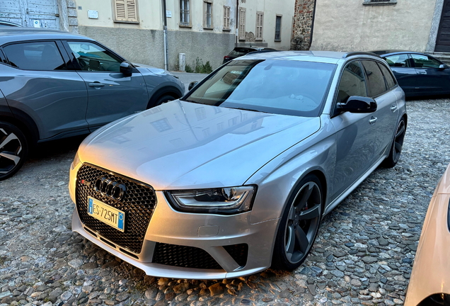 Audi RS4 Avant B8
