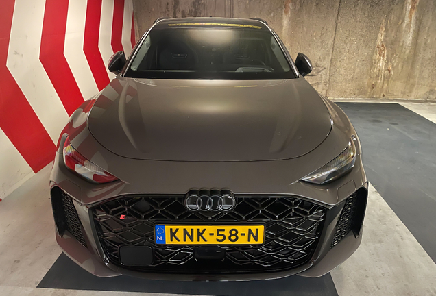 Audi RS5 Avant B10