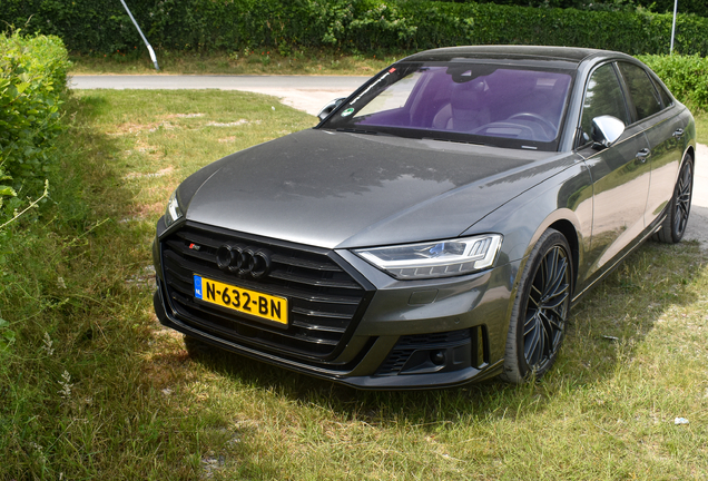 Audi S8 D5