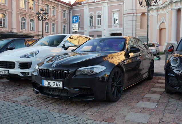 BMW M5 F10 2011