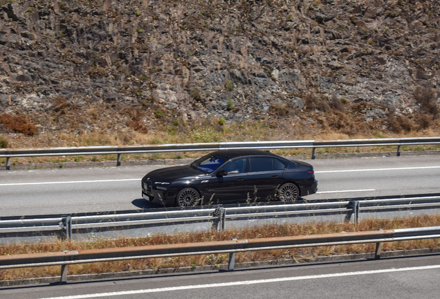 BMW M760e xDrive