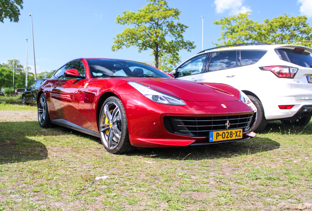 Ferrari GTC4Lusso