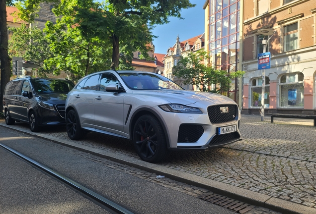 Jaguar F-PACE SVR