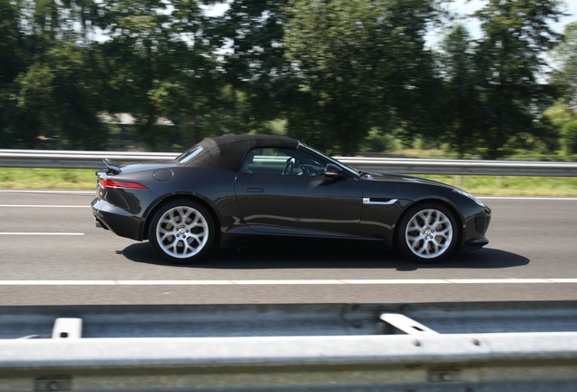 Jaguar F-TYPE S Convertible