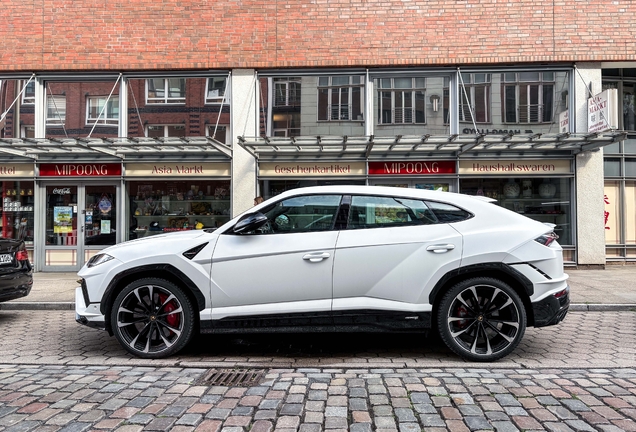 Lamborghini Urus S