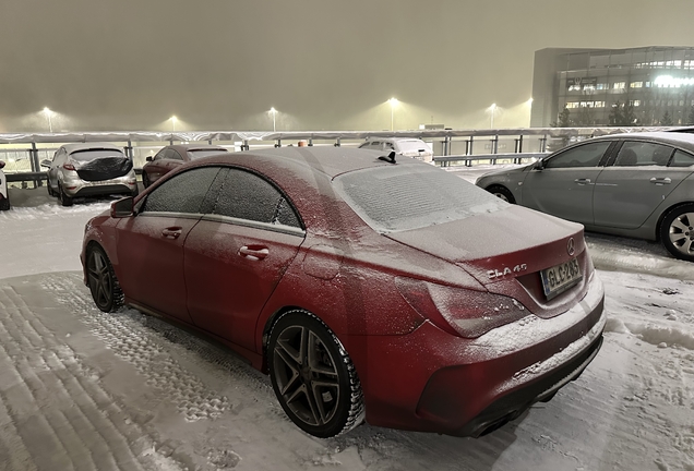 Mercedes-Benz CLA 45 AMG C117