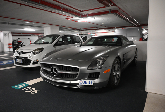 Mercedes-Benz SLS AMG