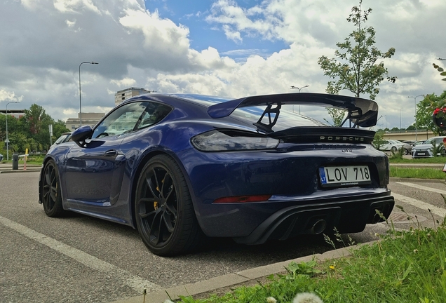 Porsche 718 Cayman GT4