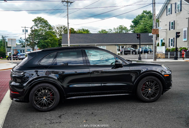 Porsche 9YA Cayenne GTS MkII