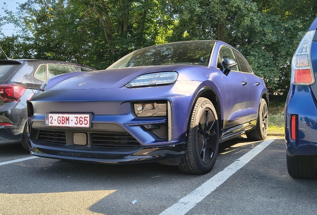 Porsche Macan EV Turbo