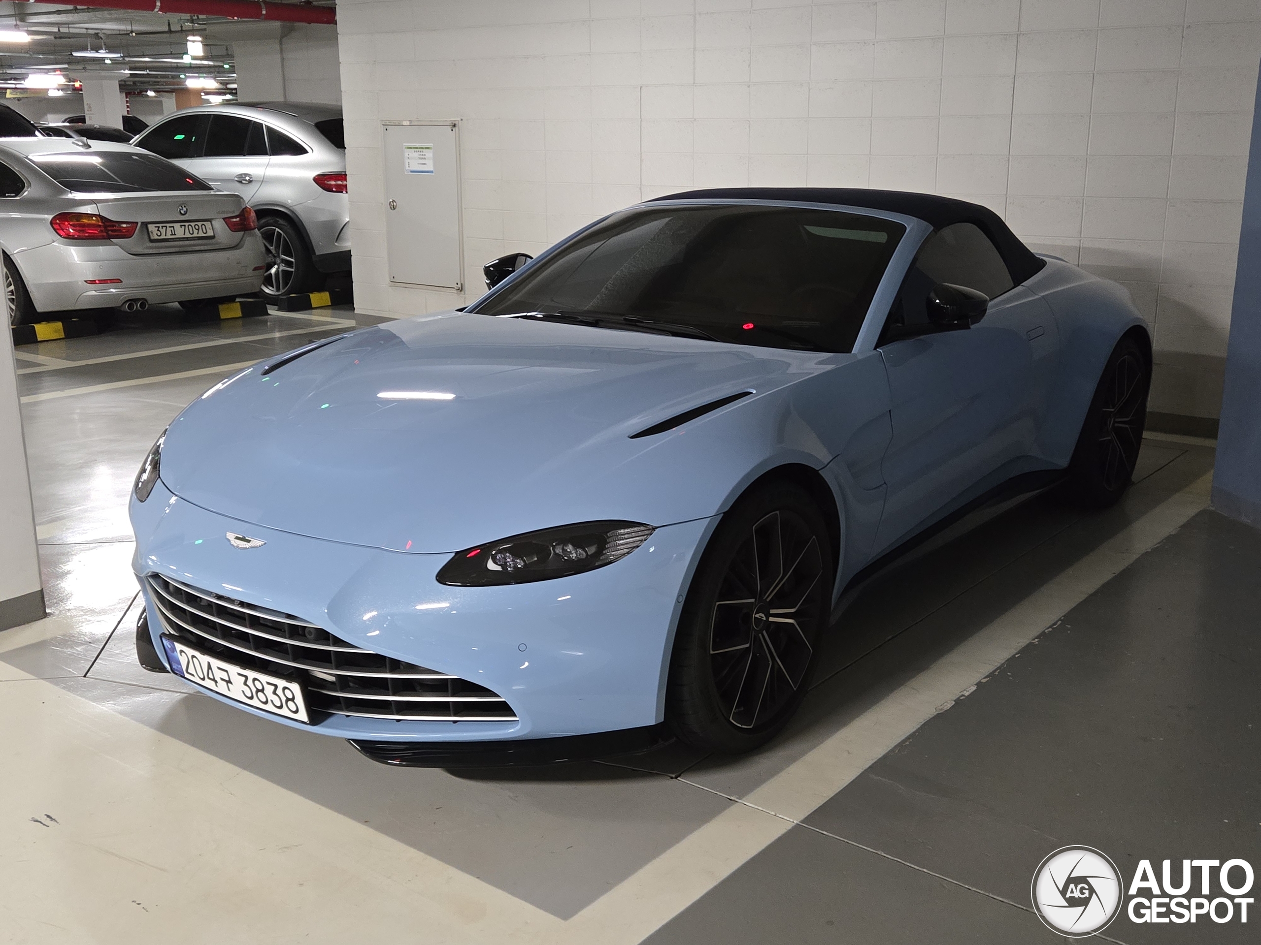 Aston Martin V8 Vantage Roadster 2020