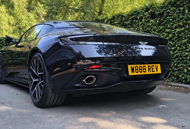 Aston Martin DB12
