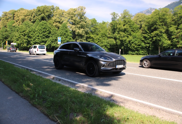 Aston Martin DBX