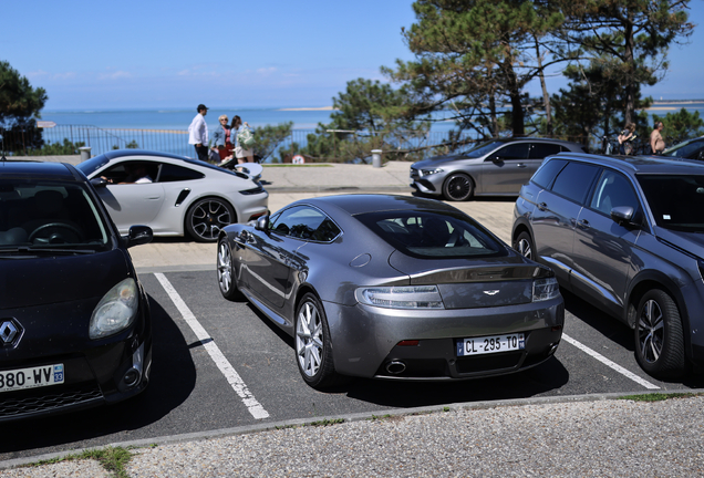 Aston Martin V8 Vantage 2012