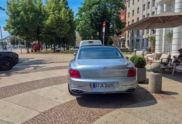 Bentley Flying Spur Hybrid