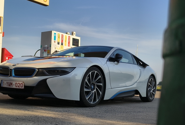 BMW i8