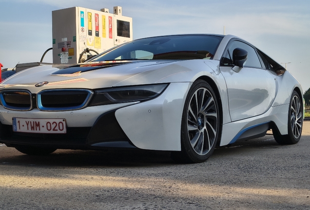 BMW i8