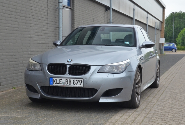 BMW M5 E60 2005