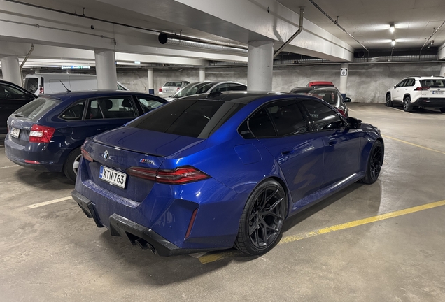 BMW M5 G90