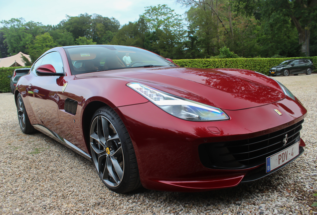 Ferrari GTC4Lusso T