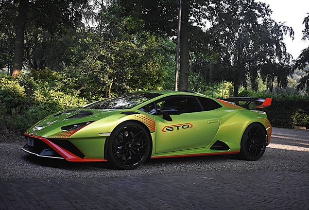 Lamborghini Huracán LP640-2 STO