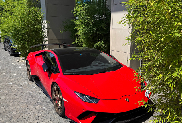 Lamborghini Huracán LP640-4 Performante