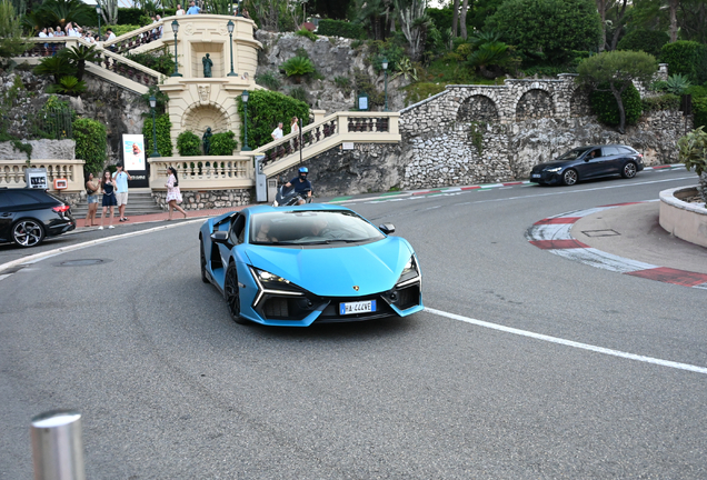 Lamborghini Revuelto