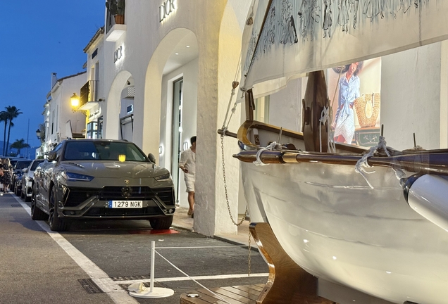 Lamborghini Urus S