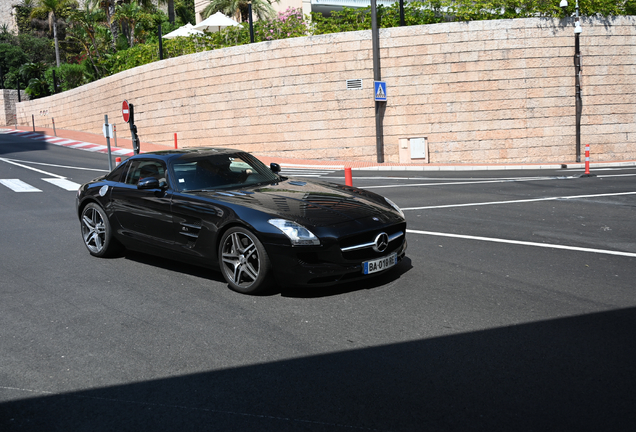 Mercedes-Benz SLS AMG