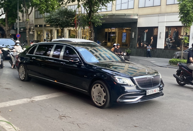 Mercedes-Maybach S 650 Pullman VV222